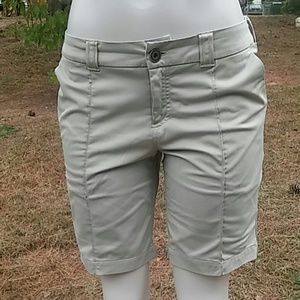 Lululemon khaki shorts size 8